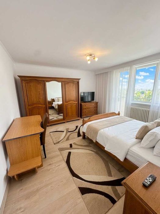 Apartament cu 3 camere + living