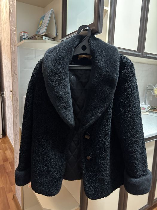 черный полушубок M-L