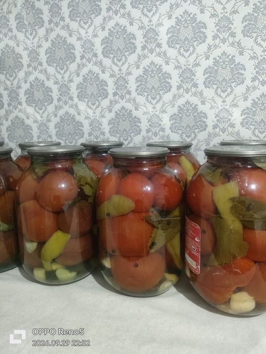 Продам маринованные огурцы и помидоры