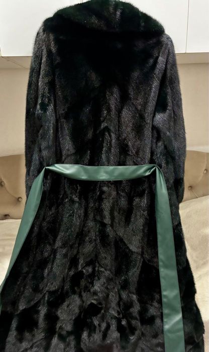 Продам норковую шубу