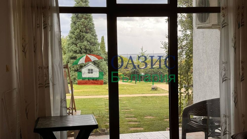 Прекрасен двустаен апартамент с изглед към морето в Свети Влас в