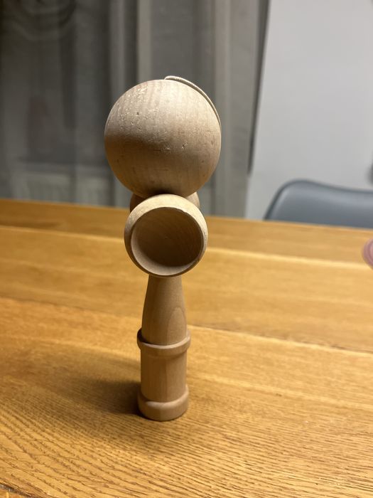 Kendama din lemn - nefinisat