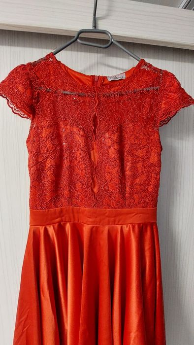 Rochie eleganta rosie