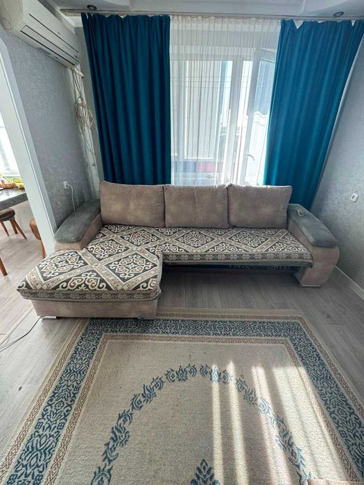 Продам недорого угловой диван