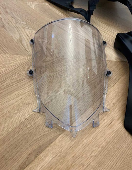 YAMAHA R6 - Pachet COMPLET CARENE NEGRE OEM Yamaha YZF-R6 RJ27 + accesorii + componente montaj (inclus)