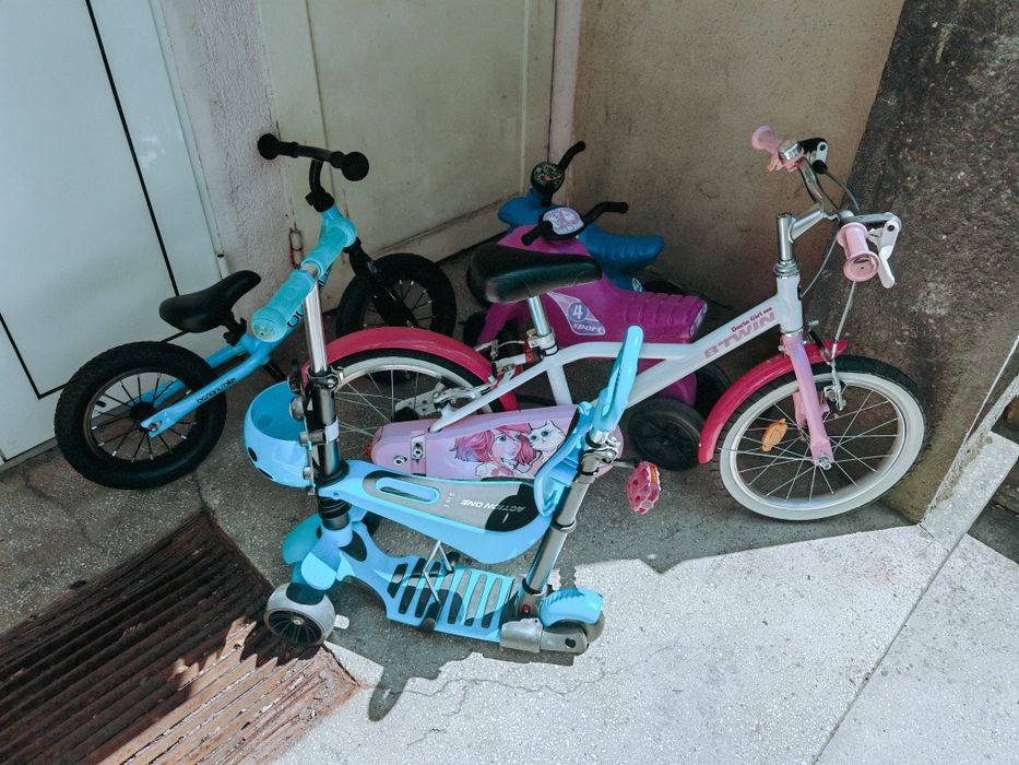 Vand bicicleta cu roti ajutătoare/bicicleta fara pedale/motorete plastic/trotineta 3 in 1