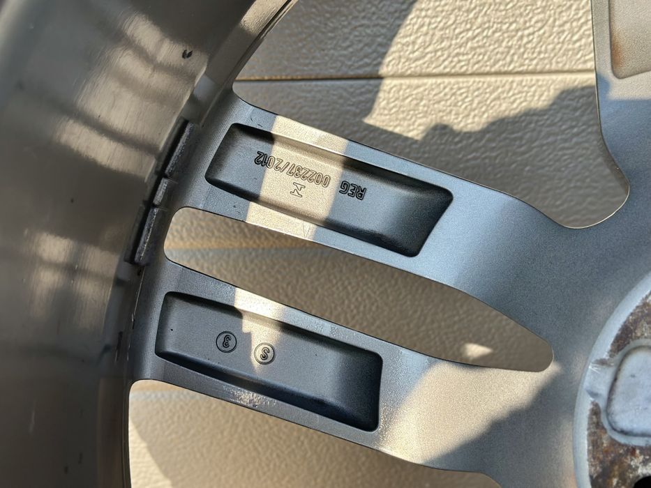 Джанта с гума AUDI 21 8R0601025AM