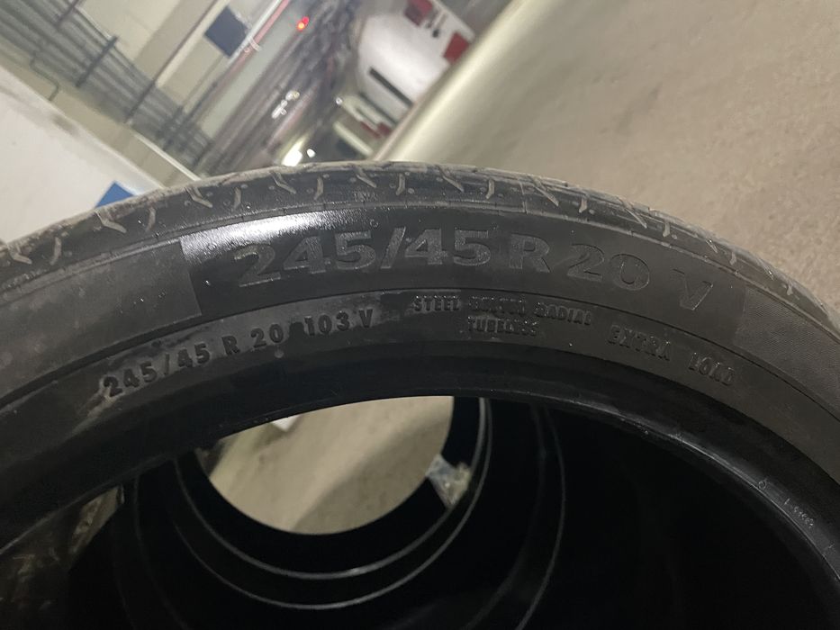 Продам резину 245/45/20
