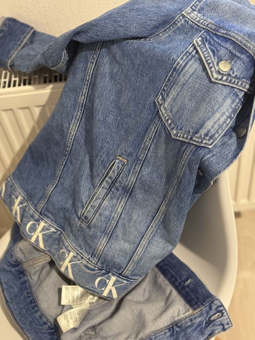 Джинсовая куртка calvin klein