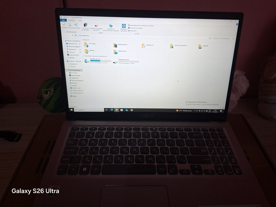 Лаптоп  asus цена 200евро