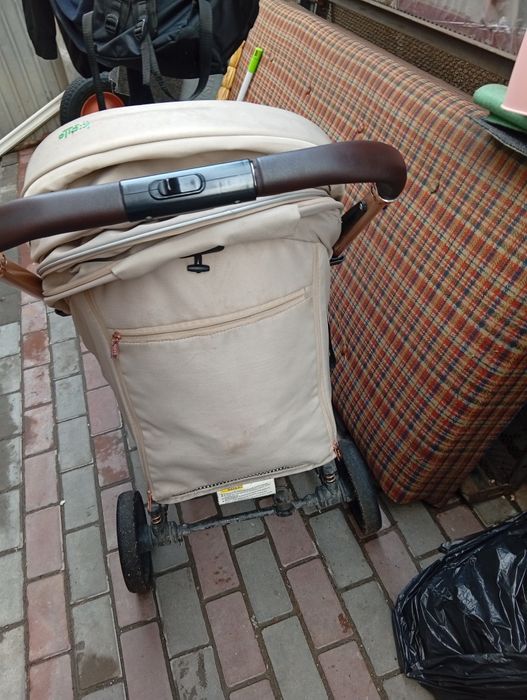 Коляска прогулочная