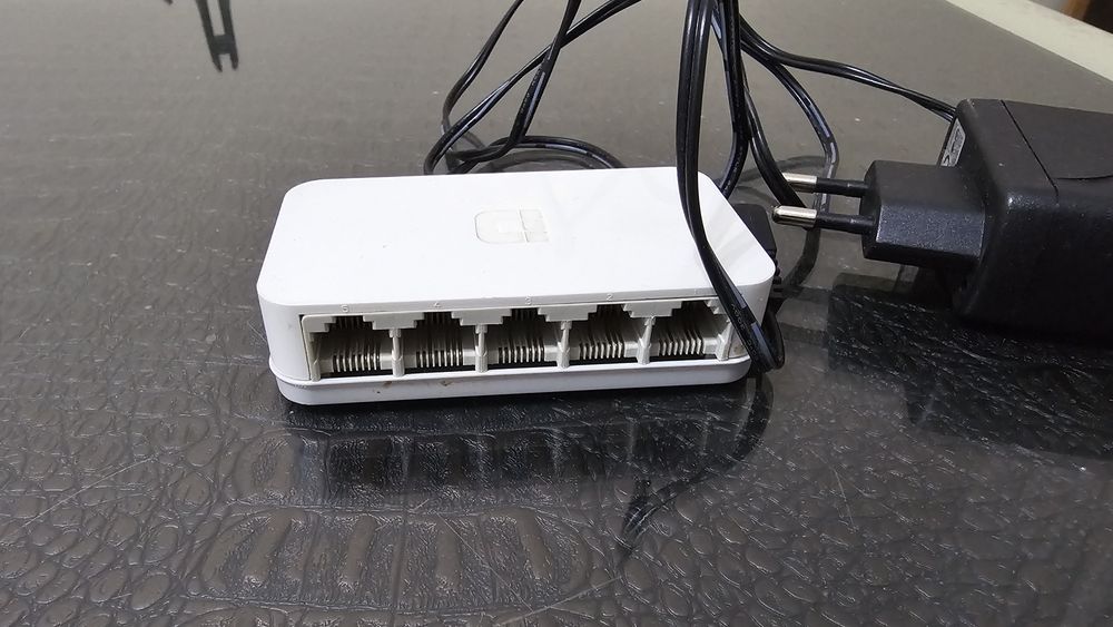 D-Link DES-1005A (коммутатор, switch)