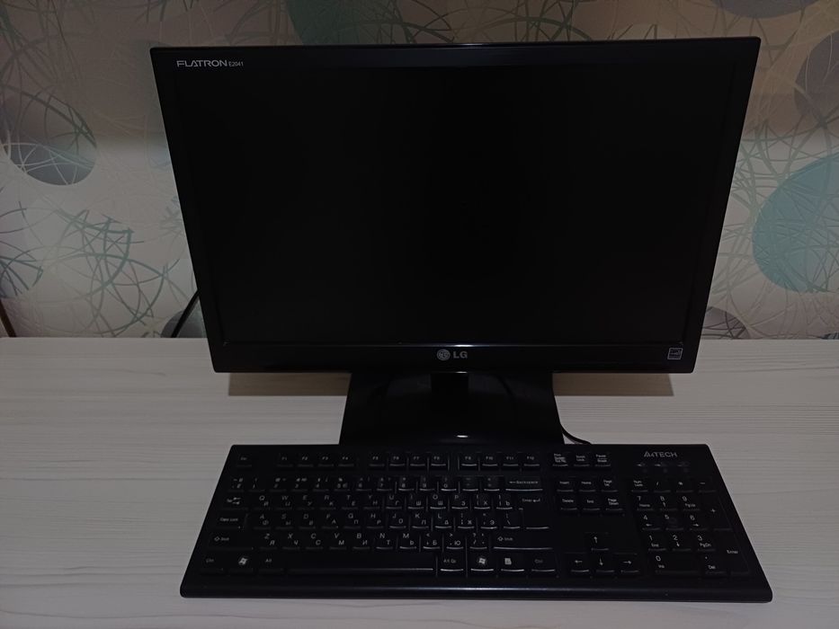 Продаю компьютер LG Flatron