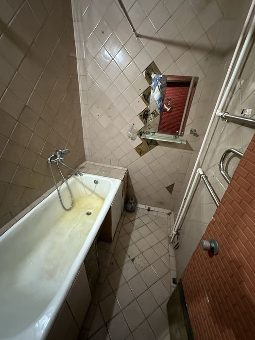 Максим Горький метро, 300. Мебель и техника.