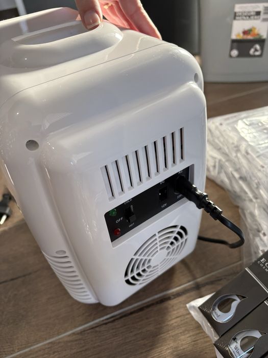 Frigider mini Meloni