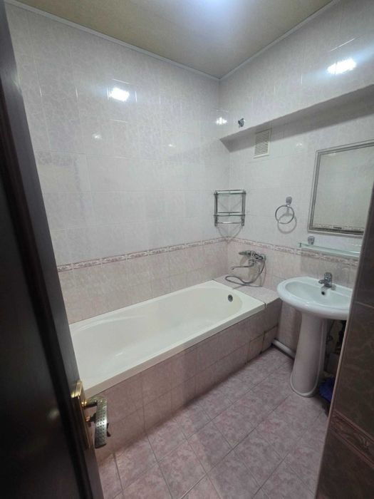 Аренда 3 комнатной квартиры Юнусабад 19-квартал ор-р Чайка