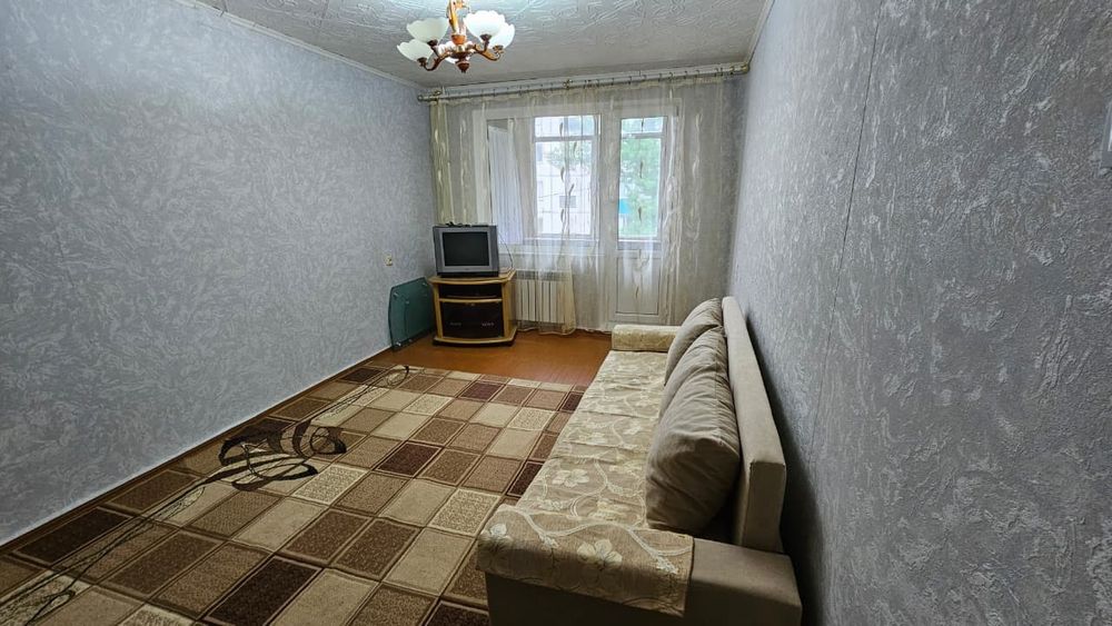 Сдам 2х комн квартиру в центре