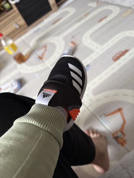 Оригинальные кроссовки Адидас