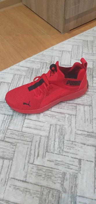 Orginalni maratonki puma nomer 43 .