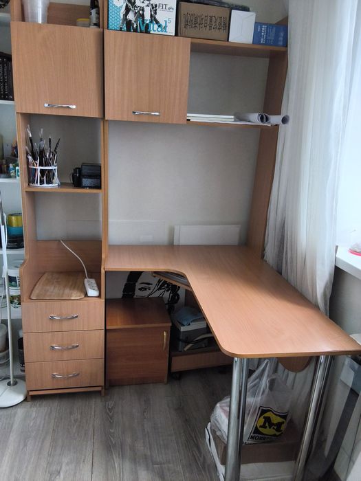 Продам уголок, в хорошем состоянии.