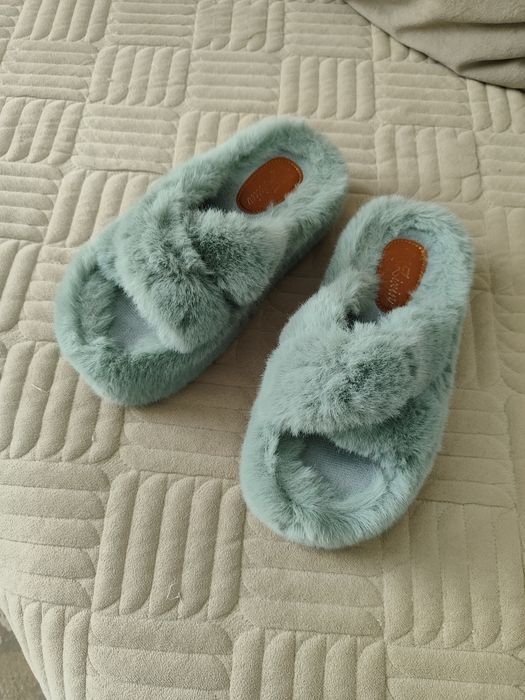 Продам    тапочки