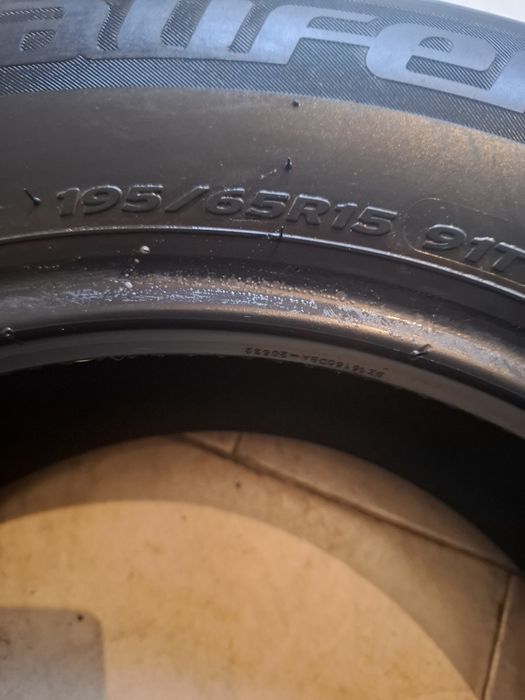 2 Летни гуми Лауфен 195/65/15 ДОТ23 7мм