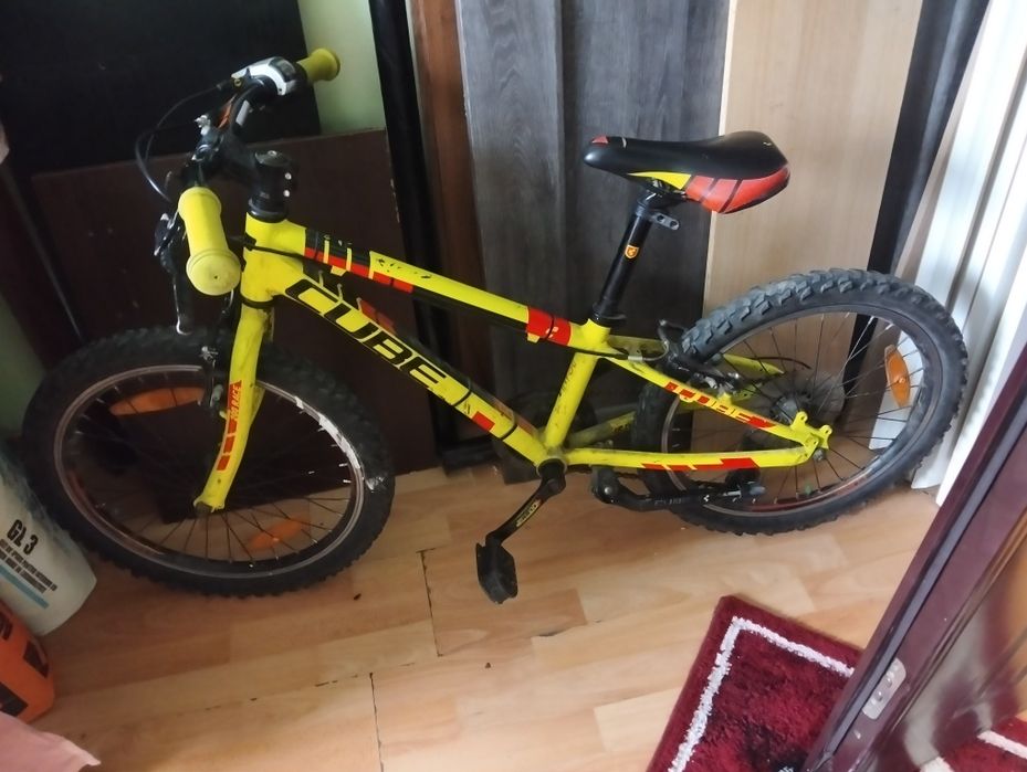 Bicicletă CUBE de vânză