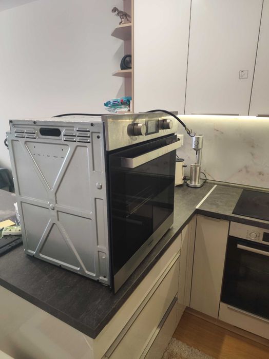 Фурна за вграждане Hotpoint Ariston FA3 841 H IX HA – Инокс – Като нова!