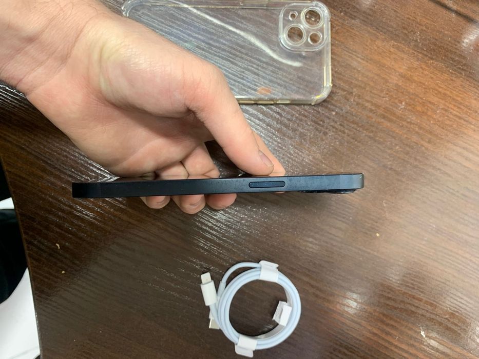 Айфон 13 в отличном состоянии