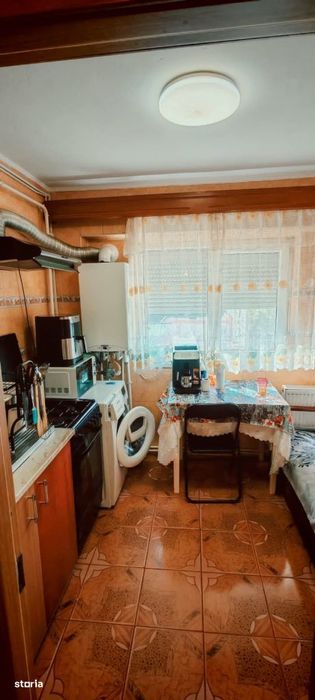 Apartament 2 camere decomandat, zona Buzaului — fotografia 3