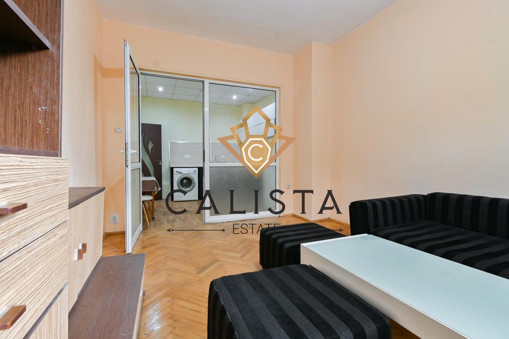 Дава се под наем Тристаен апартамент в София, Център - 89 кв.м за 677.79 € - Снимка #2