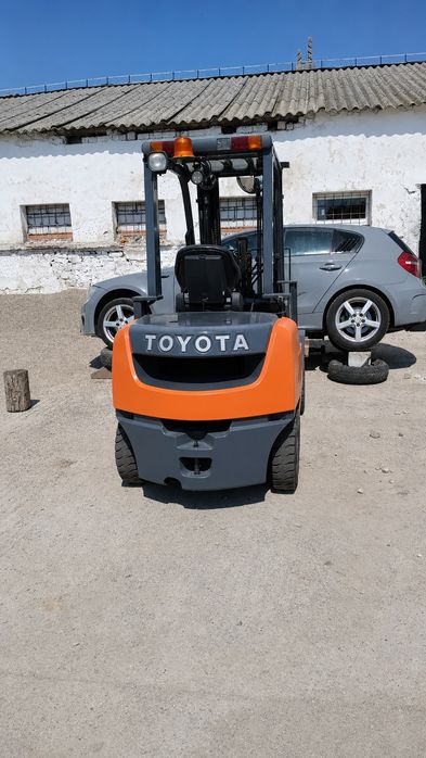 motostivuitor 2,5 tone triplex Toyota an 2019 benz/gpl