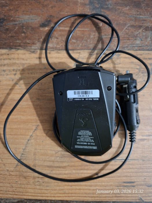 Vând detector Cobra RAD 250