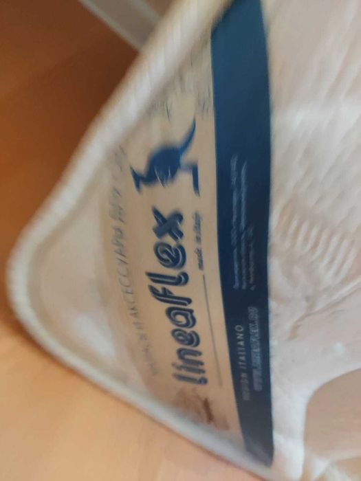 Кровать двуспальная с матрасом