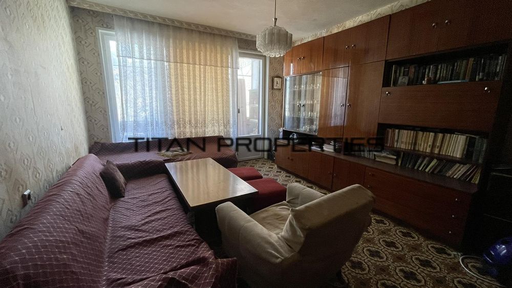Продава се Четиристаен апартамент в Бургас, Лазур - 85 кв.м за 1942 €/кв.м - Снимка #2