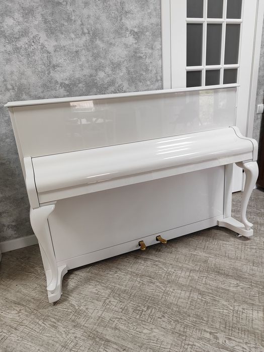 Пианино белое Rönisch