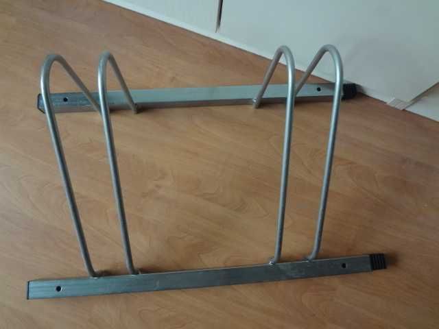 Стойка за паркиране на колело