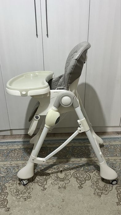 Детский стол для кормление