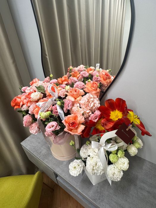 Цветы Диантус, Фрезия