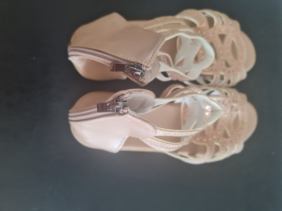 Дамски летни сандали