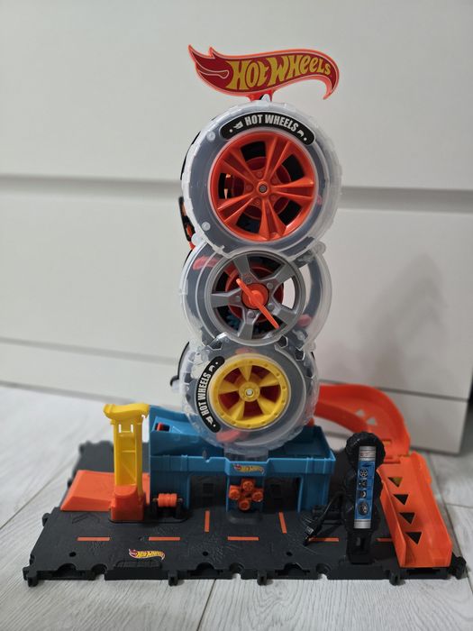 Писти Hotwheels по 5 евро бройката