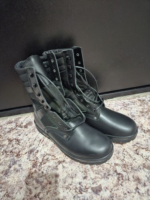 Берцы кожанные 43 размер