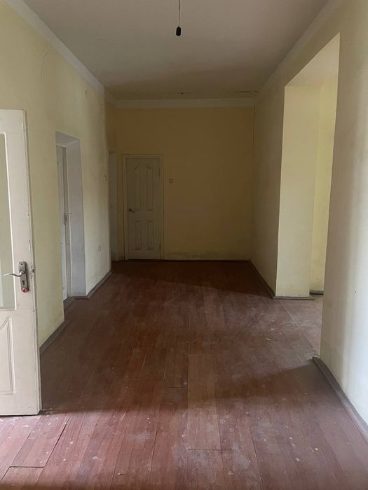 КОТТЕДЖ СОТИЛАДИ 6 хона ва 6 сотихдан иборат. Барча кулайликларга эга.