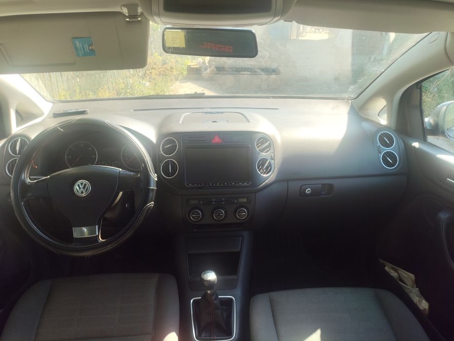 Volkswagen Golf 2007 diesel, 3.773 € — imagine 5
