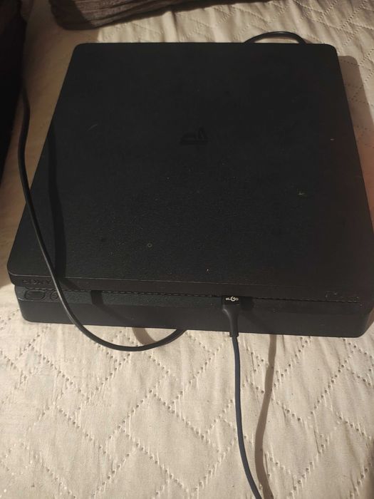 playstation 4 slim