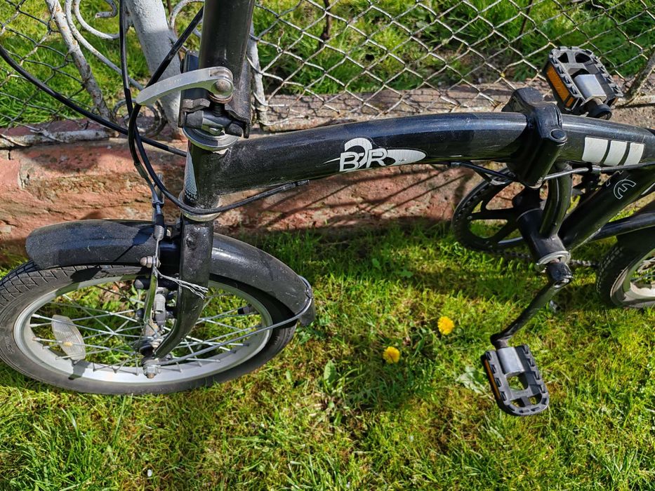 2 biciclete pliabile foarte compacte