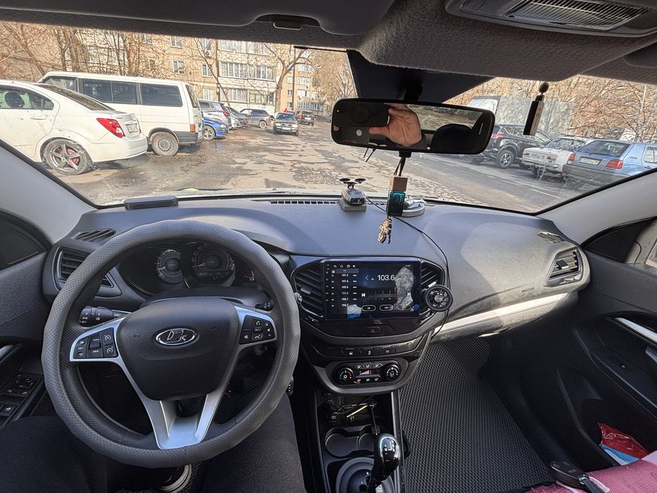 Лада Веста продам