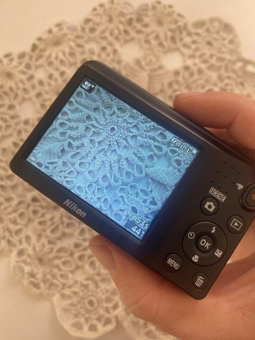 Camere foto digitale Y2K diverse tipuri