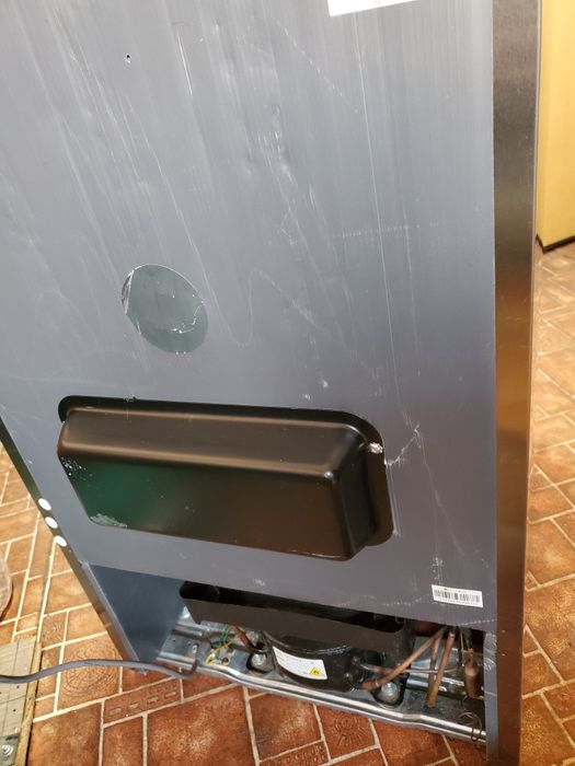 Охладител за вино,винарка Hoover