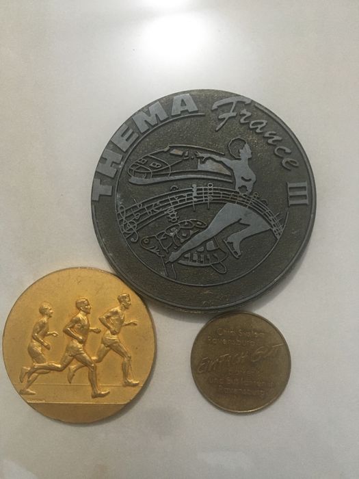 Lot medale din '91 si '74